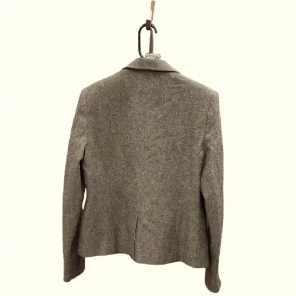Tristan & Iseut Fitted Light Gray/Brown Blazer, Lightly Padded Shoulders - Picture 3 of 7